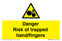 danger-risk-of-trapped-handfingers~